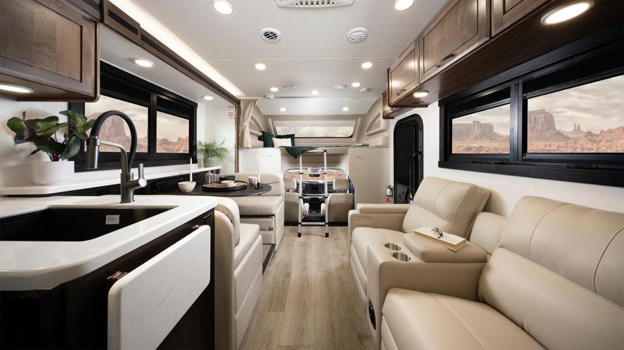 Accolade XT 32U Front Interior