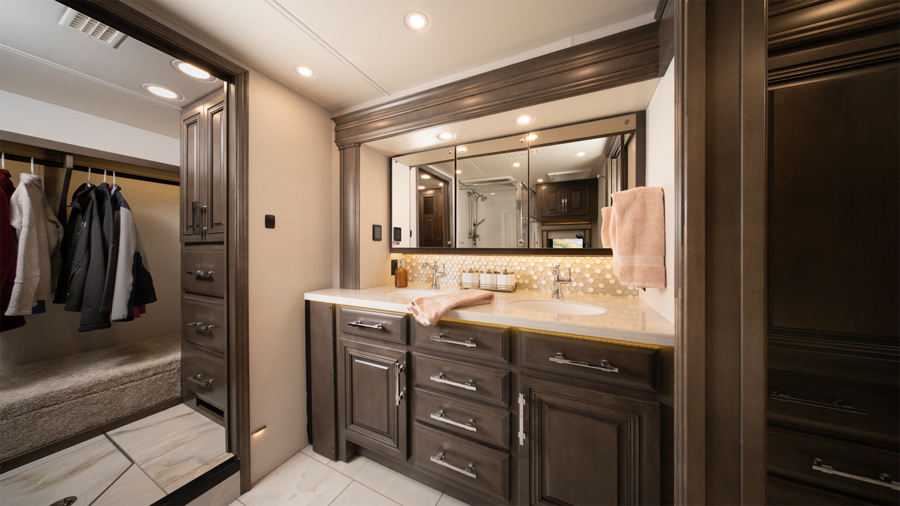 2026 Anthem 44D Vanity