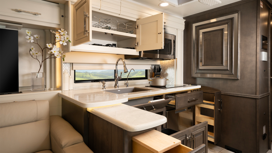 2026 Anthem 44D Kitchen