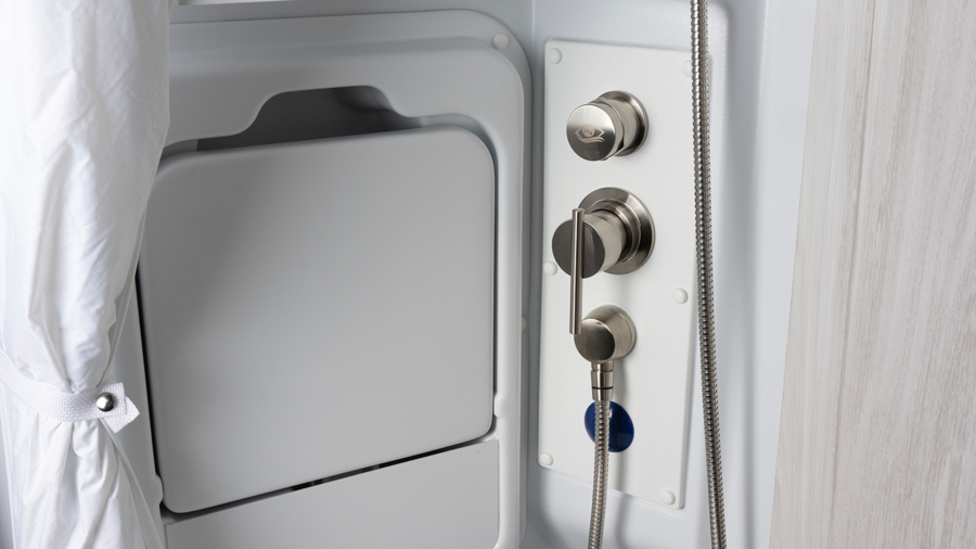 Arc 18C Showermiser System