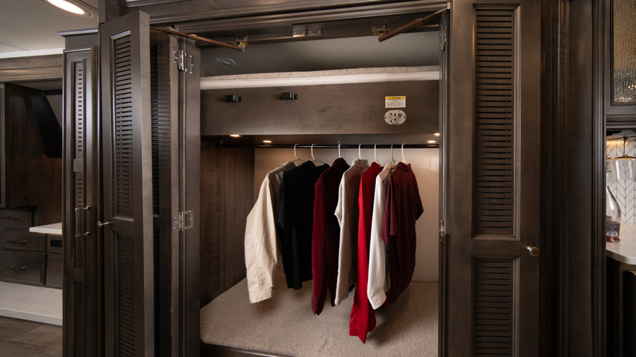 Aspire 44R Bunks as Closet