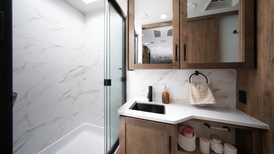 2026 Esteem XL 33F Full Bath