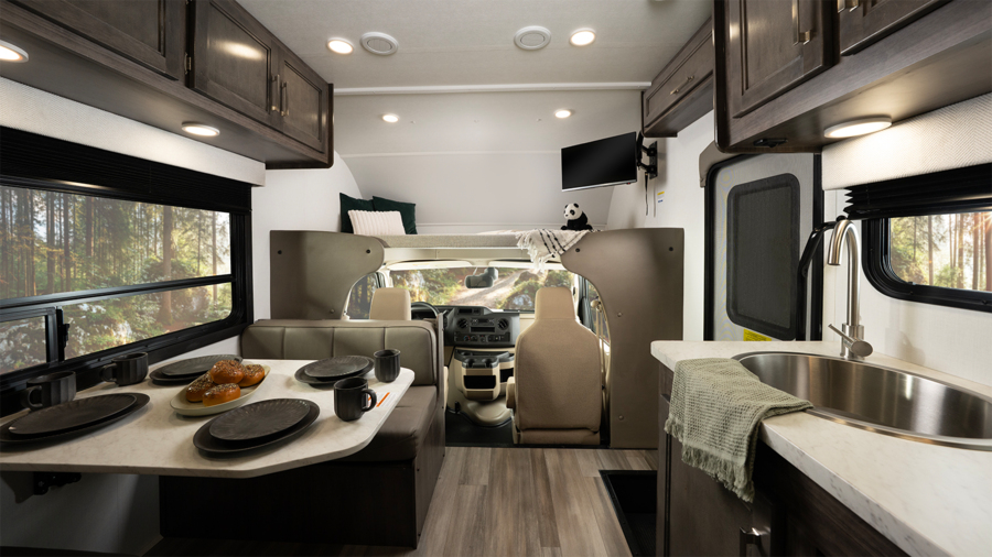 Odyssey SE 22CF Front Interior
