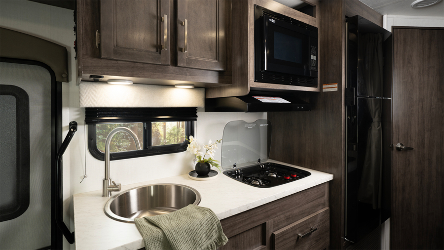 Odyssey SE 22CF Kitchen