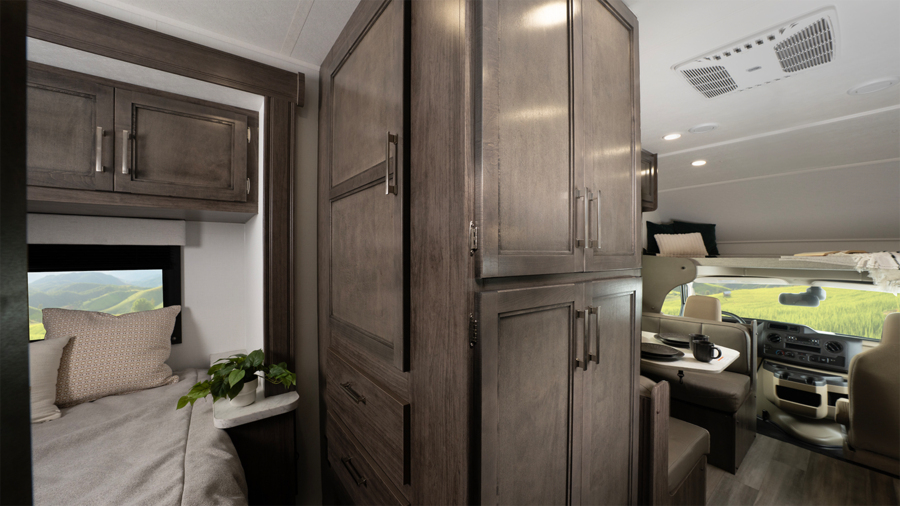 Odyssey SE 22CF Wardrobe